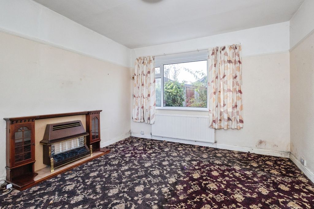 Property photo 3 of 17 Photo