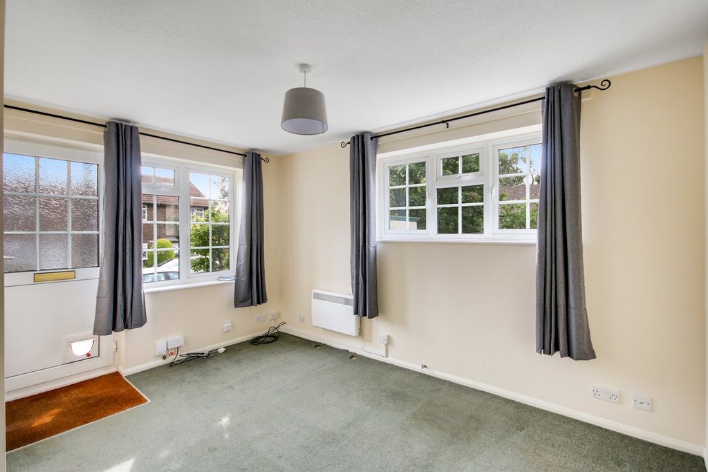 Property photo 3 of 10