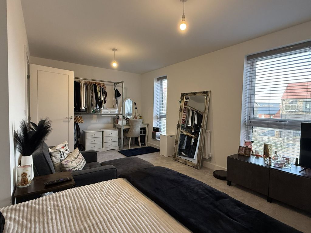 Additional image 8 of 4 bed semi-detached house for saleWren Way, Daventry NN11