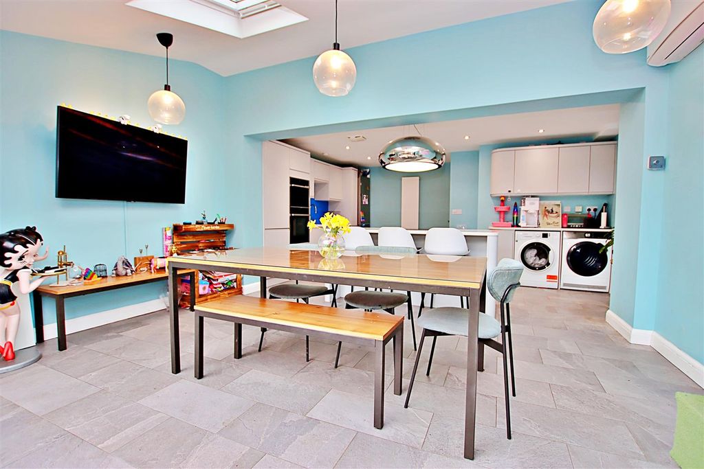 Property photo 2 of 18 Img_8665.Jpg