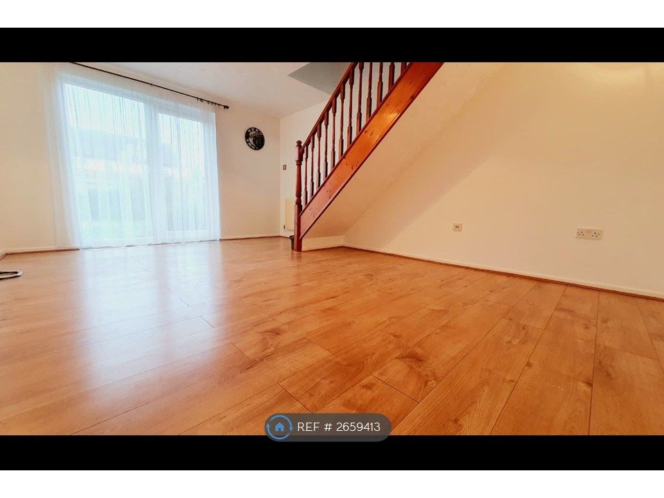 Property photo 2 of 8 Living Room