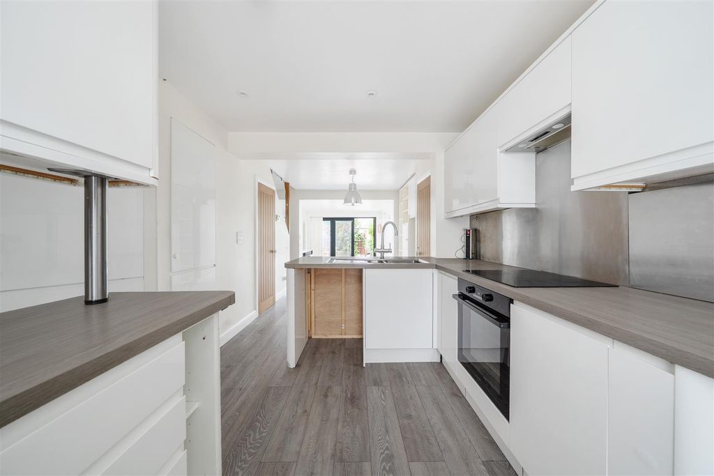 Property photo 3 of 21 1331344-12-68A71Ceae4B03.Jpg