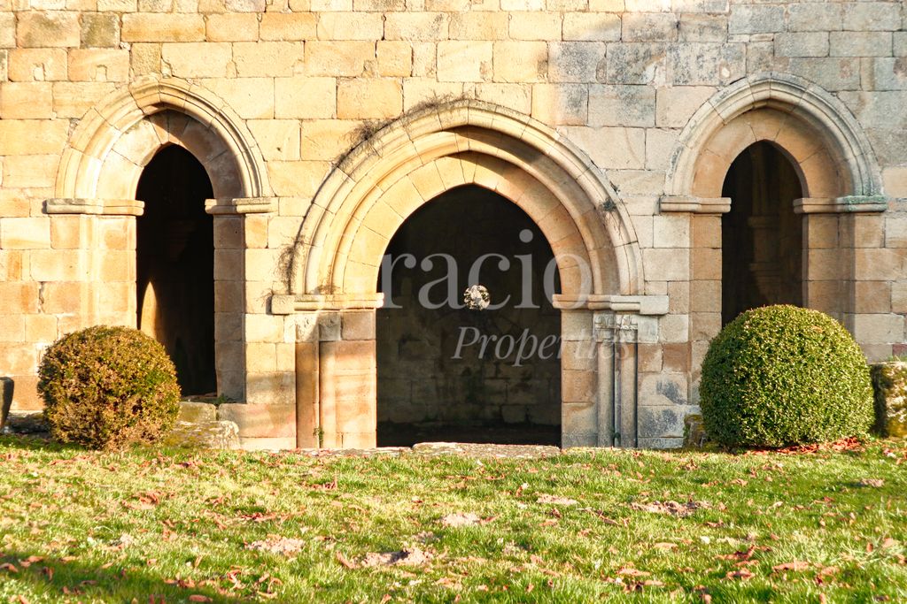 Property photo 1 of 61