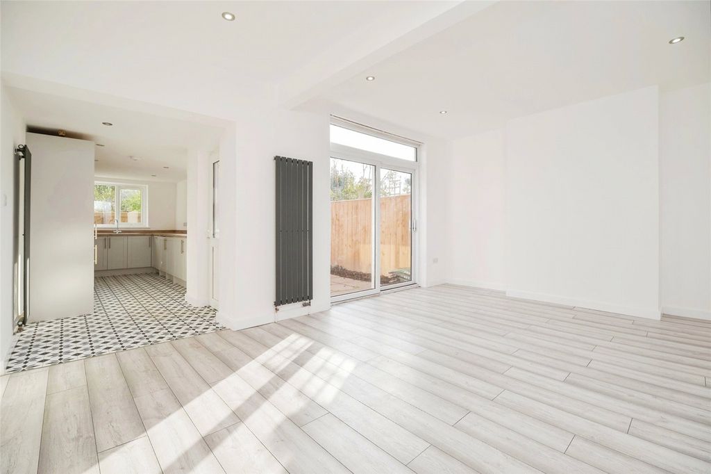 Property photo 2 of 9 Picture No. 02