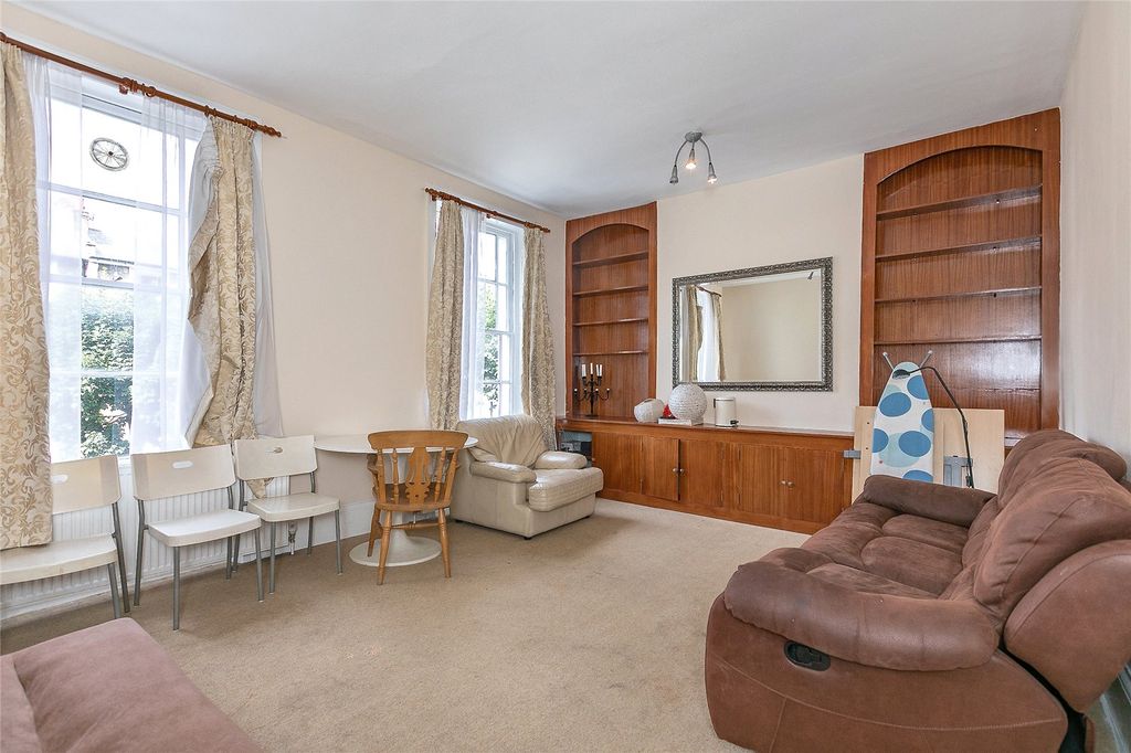 Property photo 2 of 7