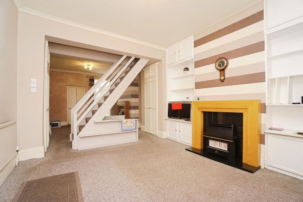 Property photo 2 of 18 Living Area