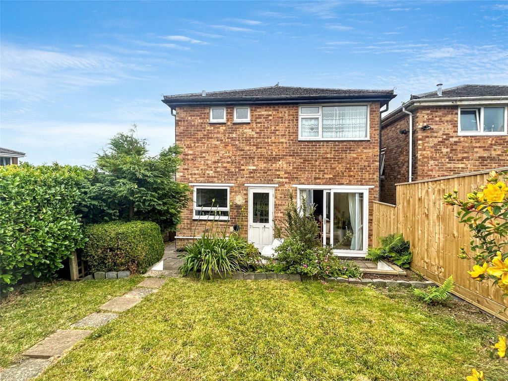 Property photo 2 of 17 Picture No. 24