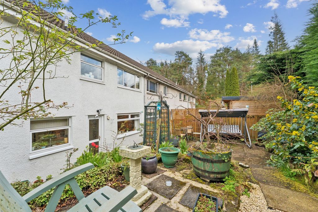 Property photo 2 of 24