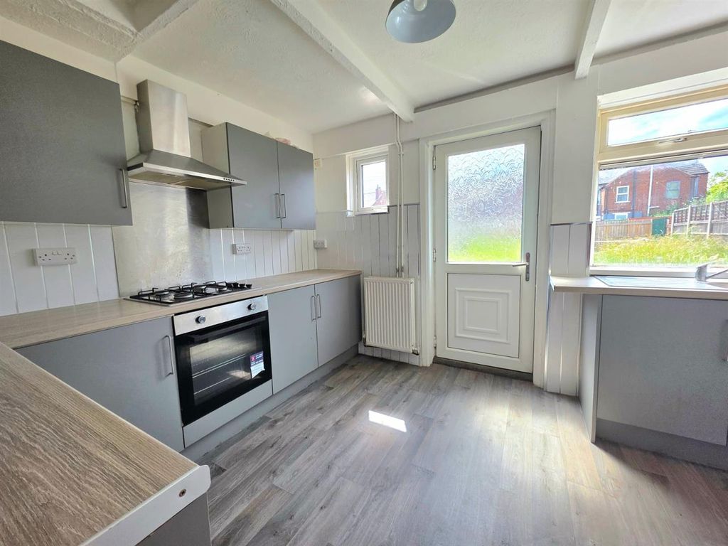 Property photo 2 of 13 Kitchen