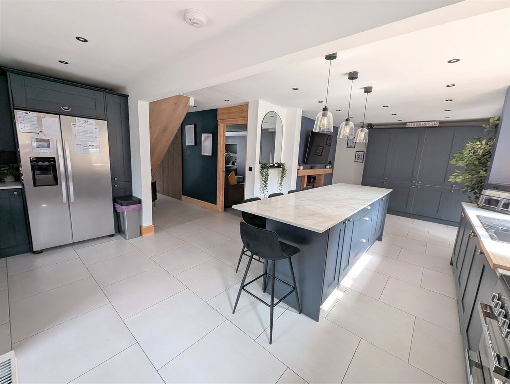 Property photo 3 of 26 Picture No. 52