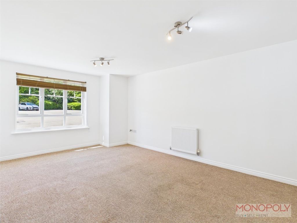 Property photo 2 of 9 Cam01943G0-Pr0702-Still010.Jpg