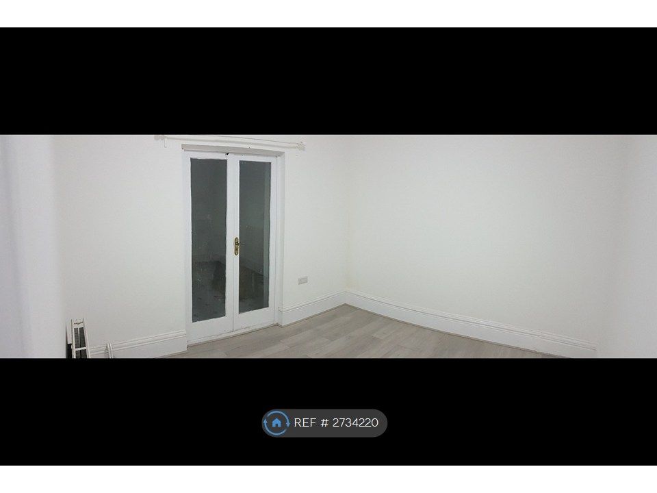 Property photo 2 of 17 Bedroom2