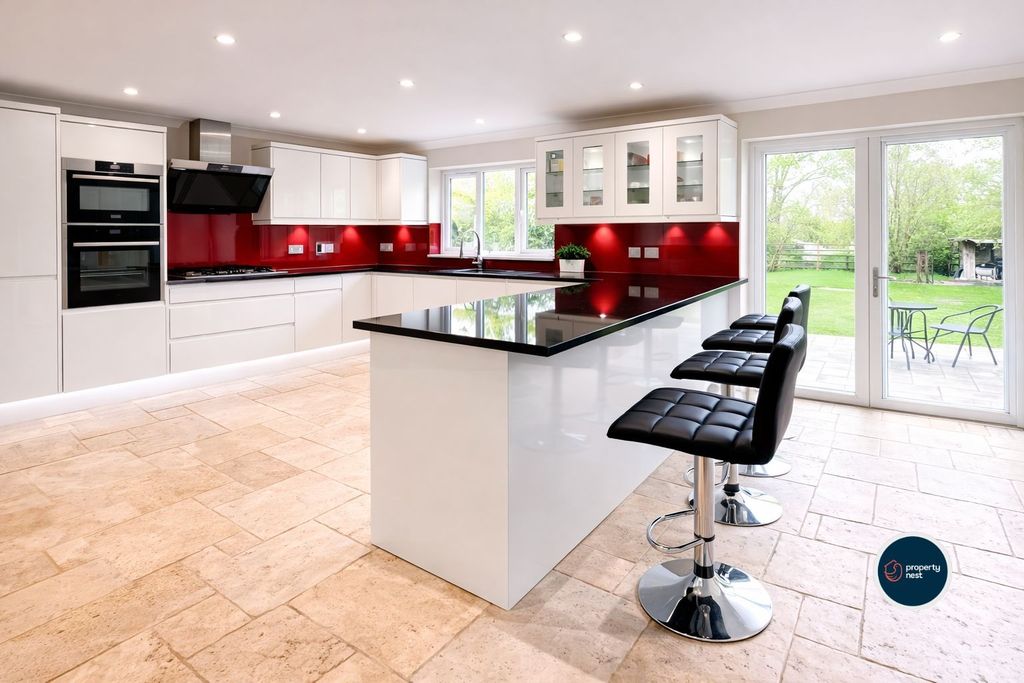 Property photo 3 of 16