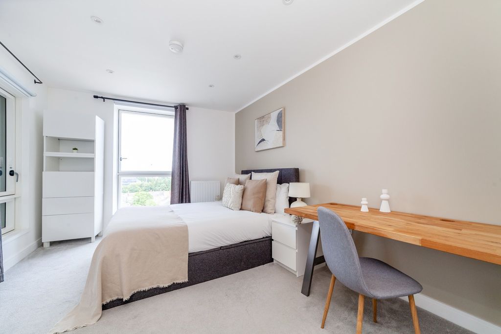 Property photo 3 of 22 Bedroom