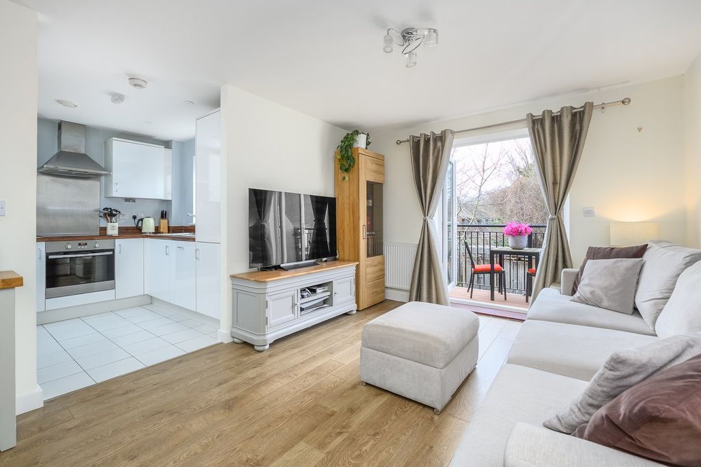 Property photo 2 of 10