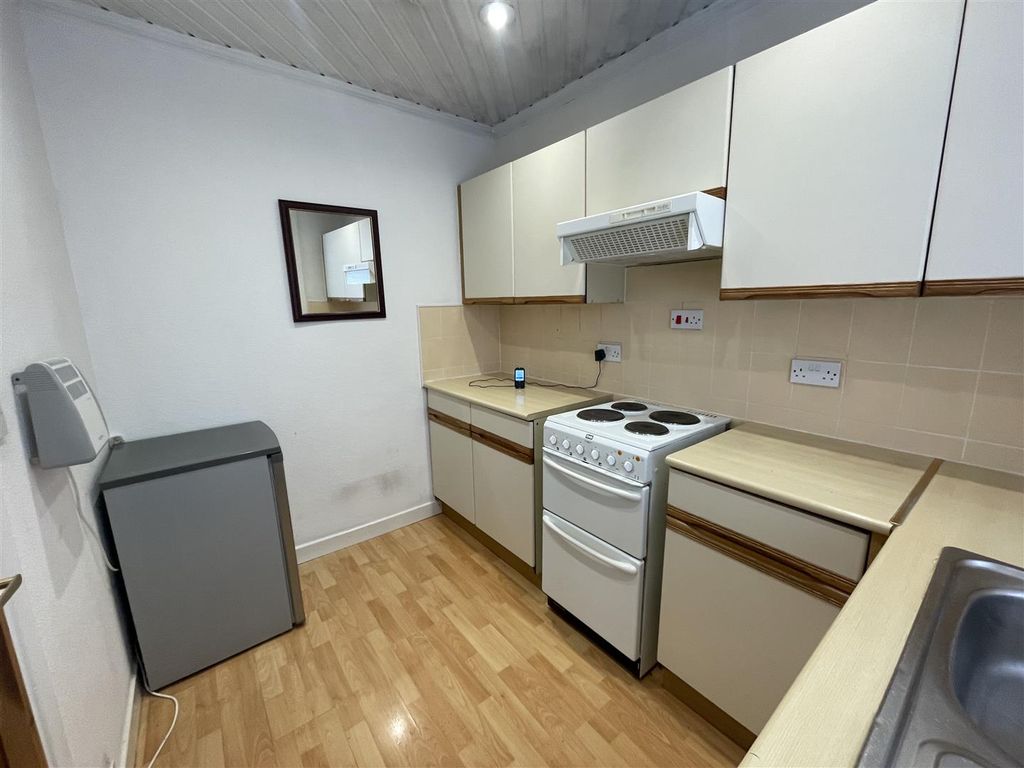 Property photo 3 of 10 3.Jpg