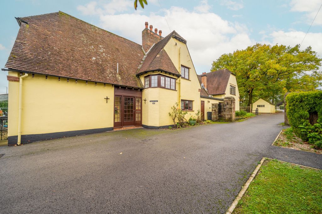 Property photo 2 of 38