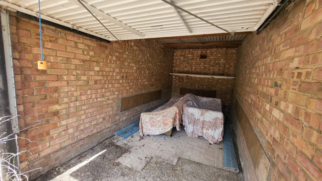 Property photo 3 of 3 Image