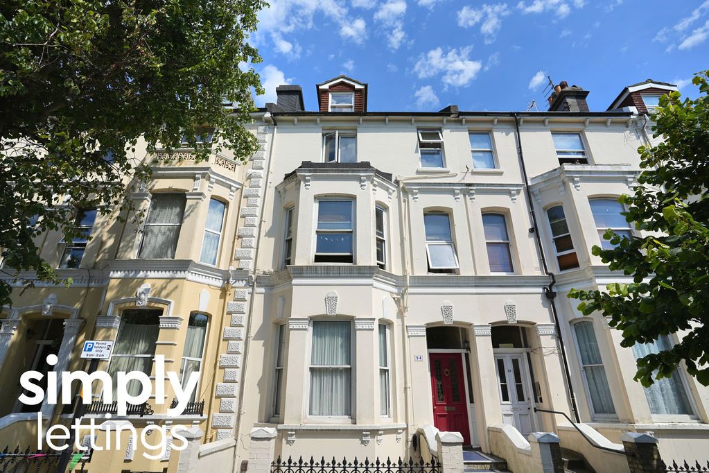 Property photo 1 of 8 Photo 7