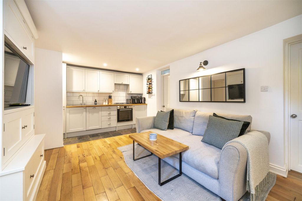 Property photo 2 of 16 Open Plan Living