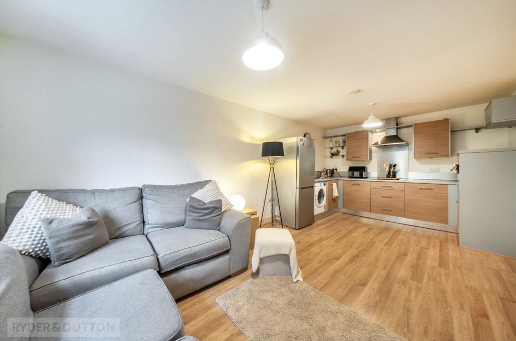 Property photo 3 of 15 Open Plan