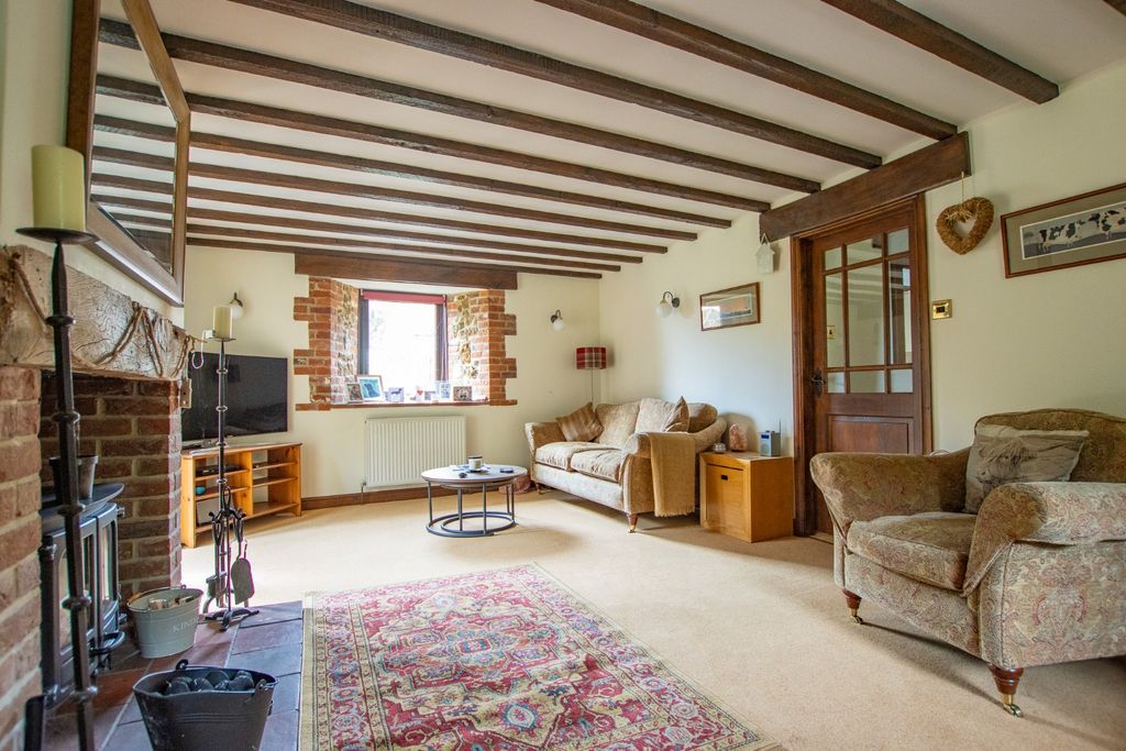 Property photo 2 of 22 3052555