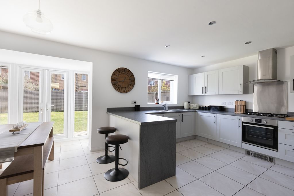 Property photo 2 of 16 Kitchen Dining Room Paul Benson Ewemove Goole And