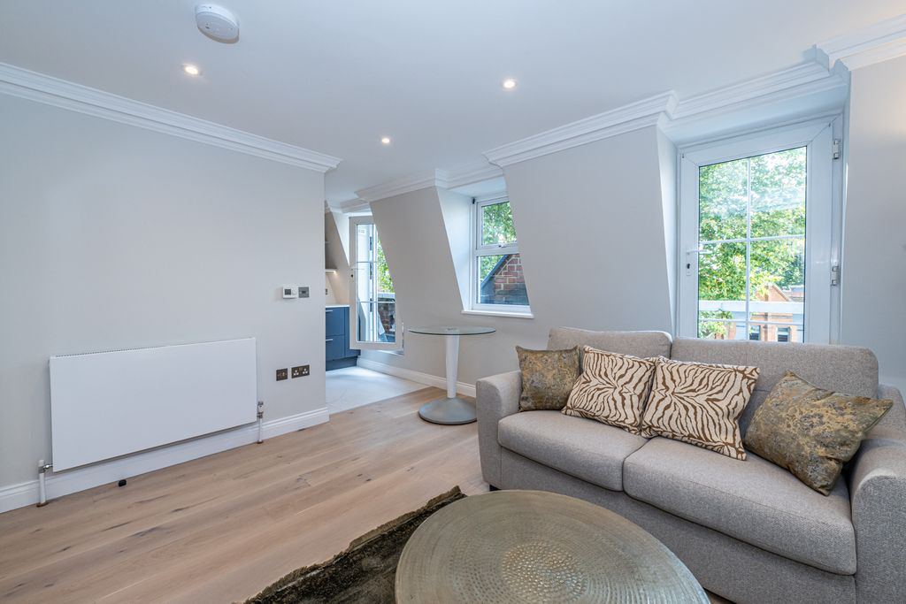 Property photo 3 of 13