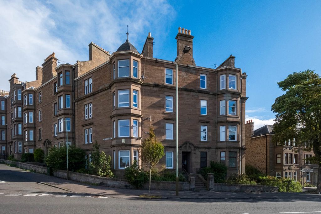 Property photo 1 of 37