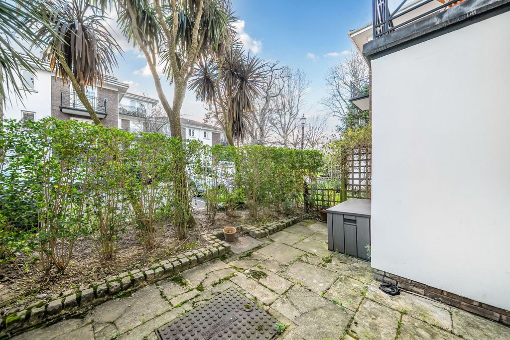 Property photo 2 of 18