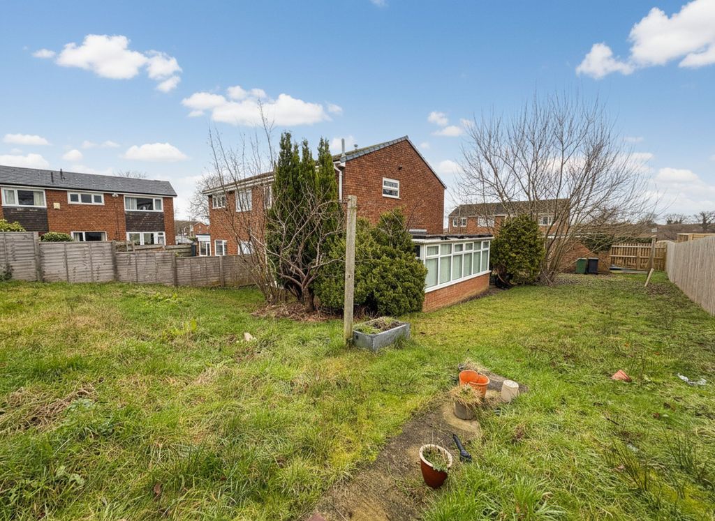 Property photo 3 of 17 Garden