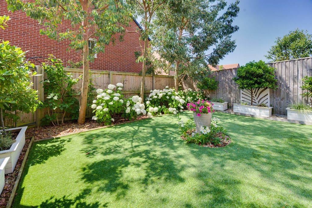 Property photo 3 of 24