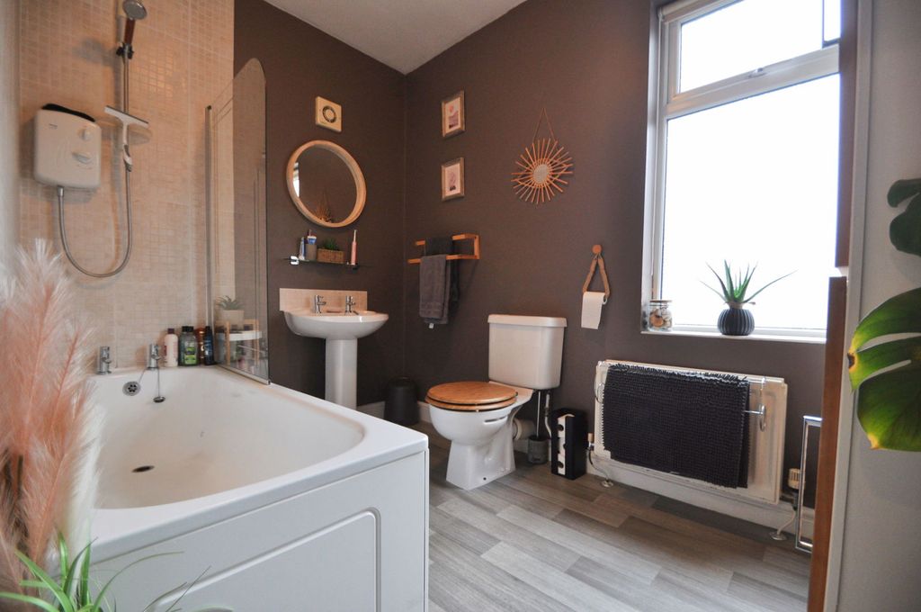 Property photo 3 of 30