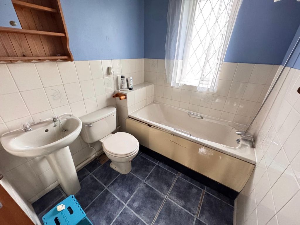 Property photo 3 of 3 4265932