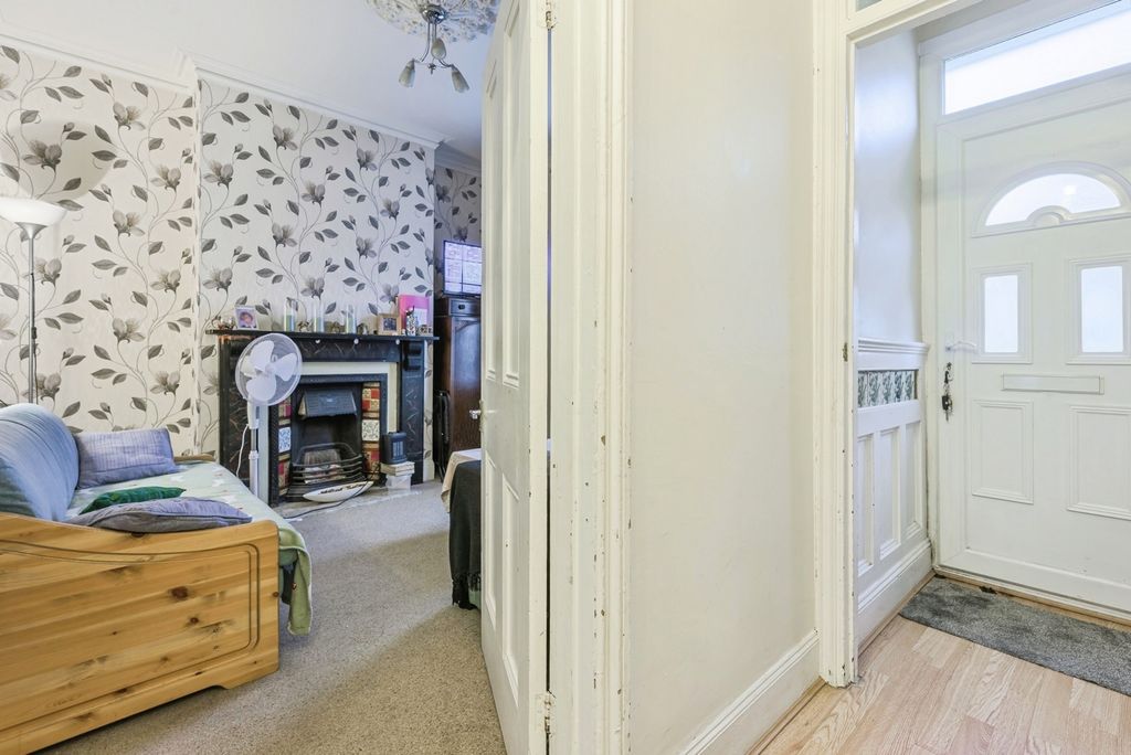 Property photo 3 of 13 Photo