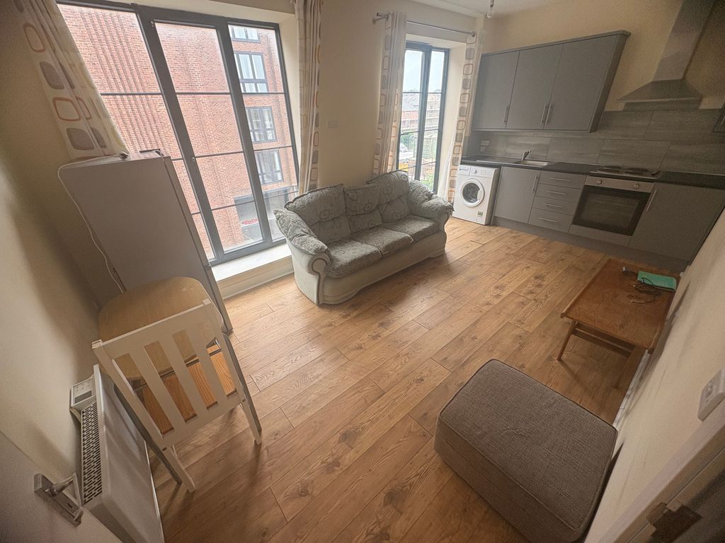 Property photo 1 of 3