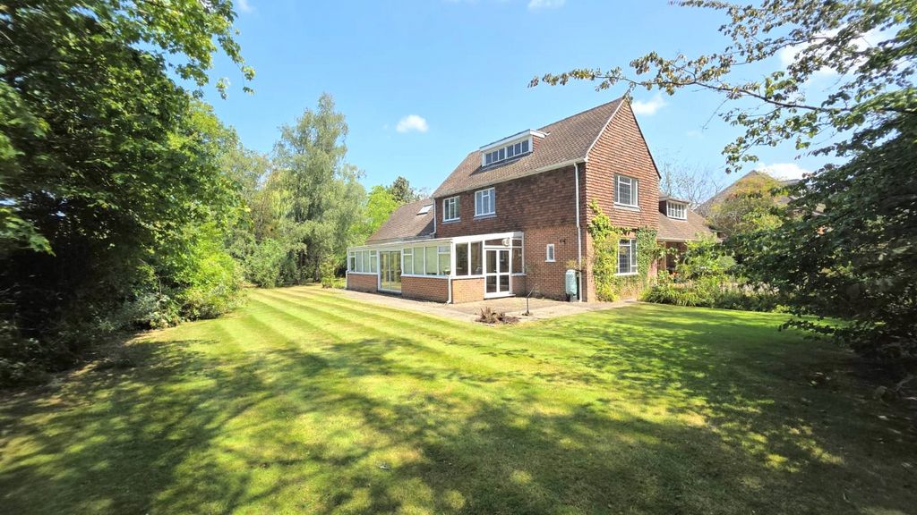 Property photo 2 of 41 Picture No. 44