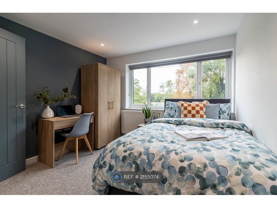 Property photo 2 of 8 Room 5 - Double Ensuite