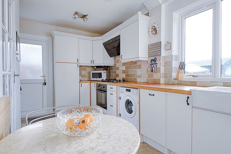 Property photo 2 of 15 Kitchen