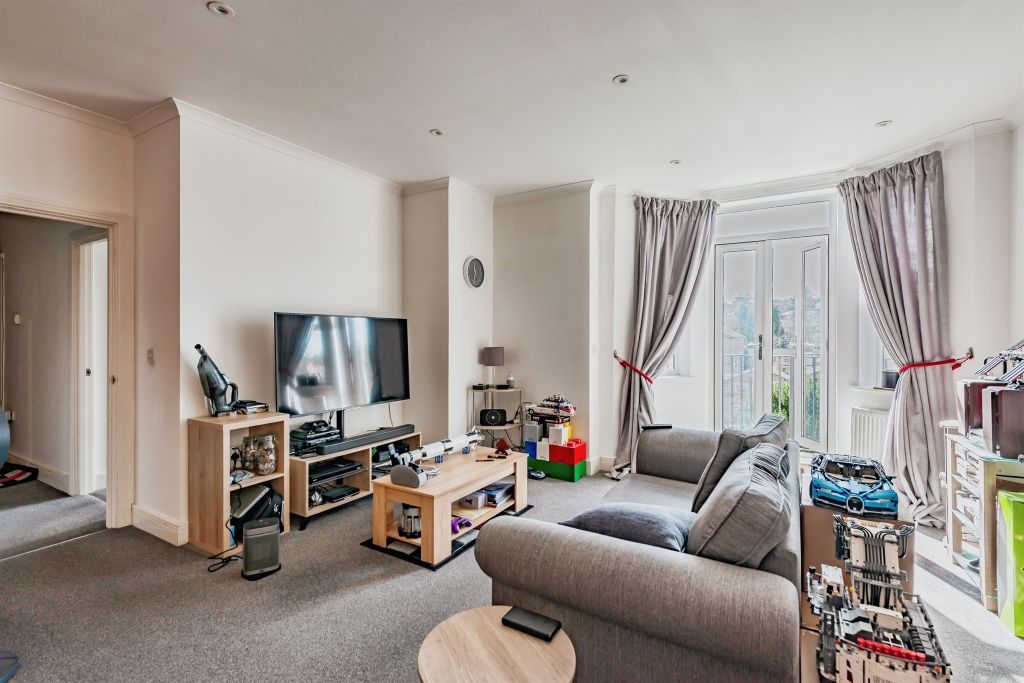 Property photo 3 of 13