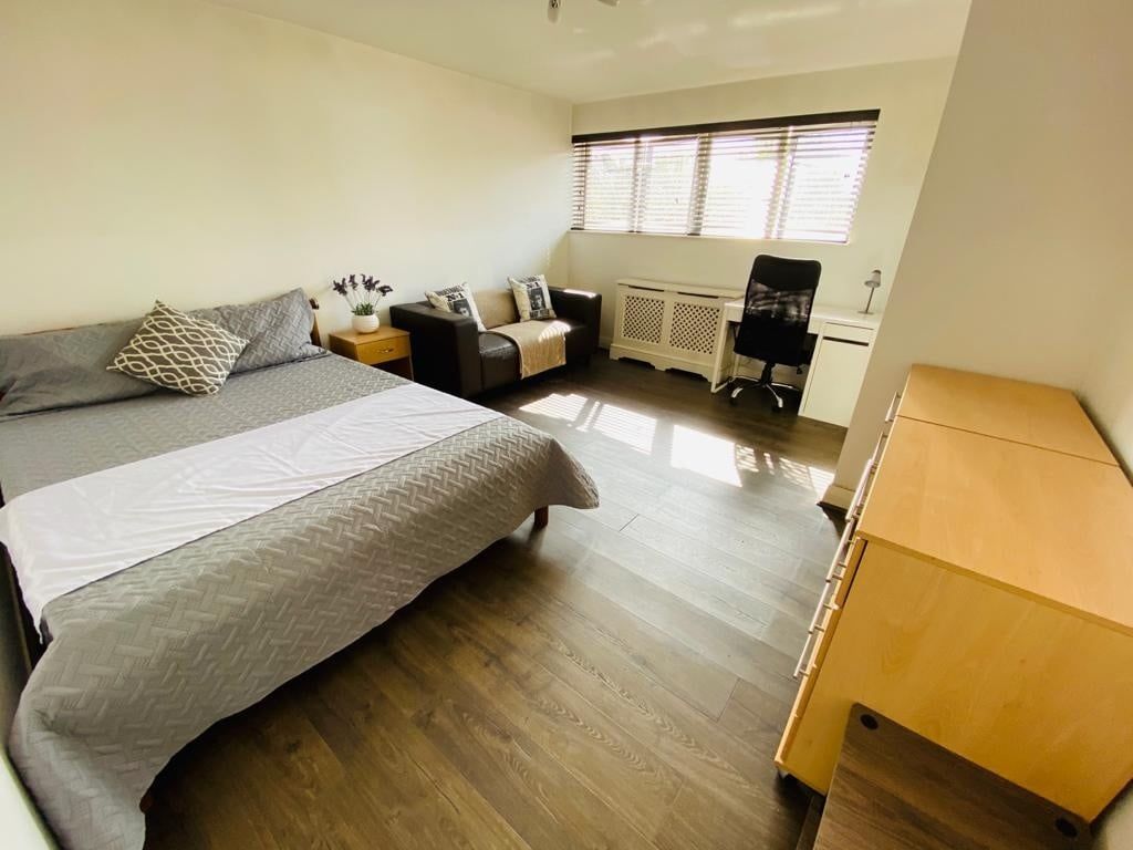 Property photo 2 of 22