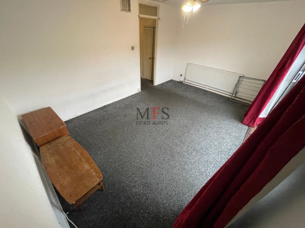 Property photo 2 of 17 Photo 9