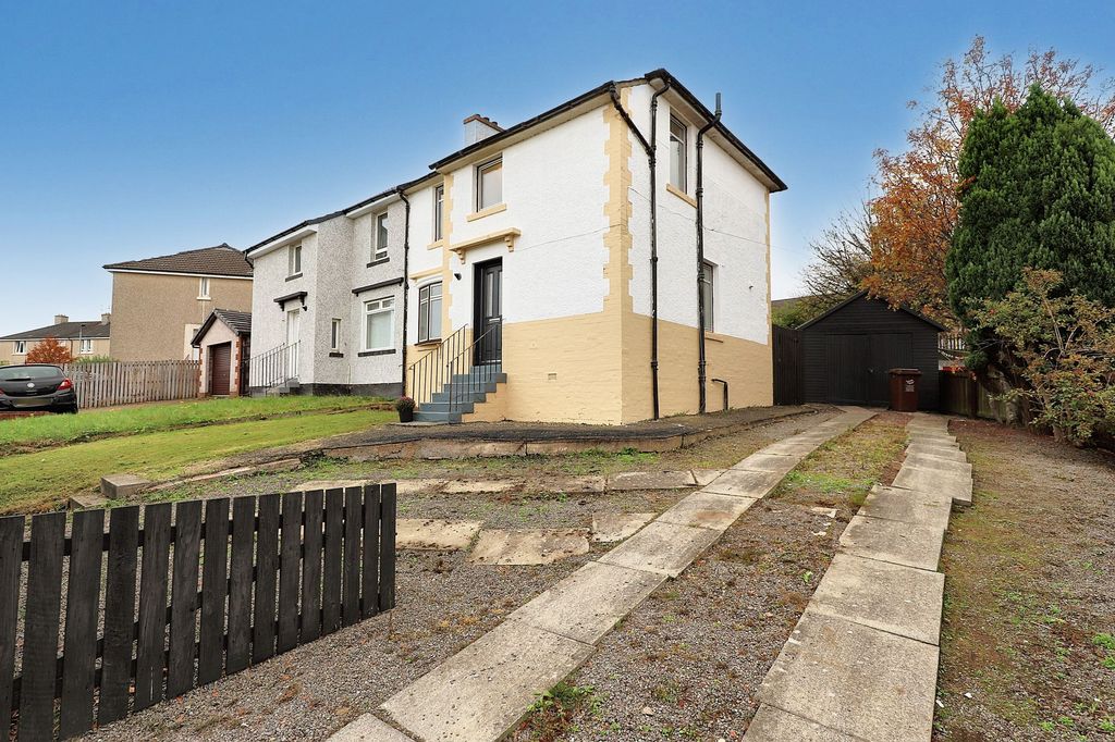 Property photo 2 of 28