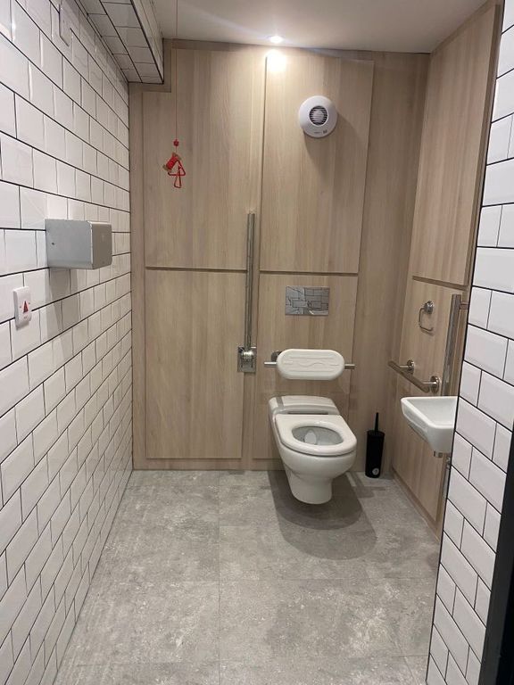 Property photo 3 of 7 Photo 5