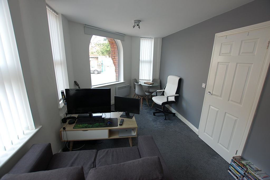 Property photo 2 of 8 Picture No. 09