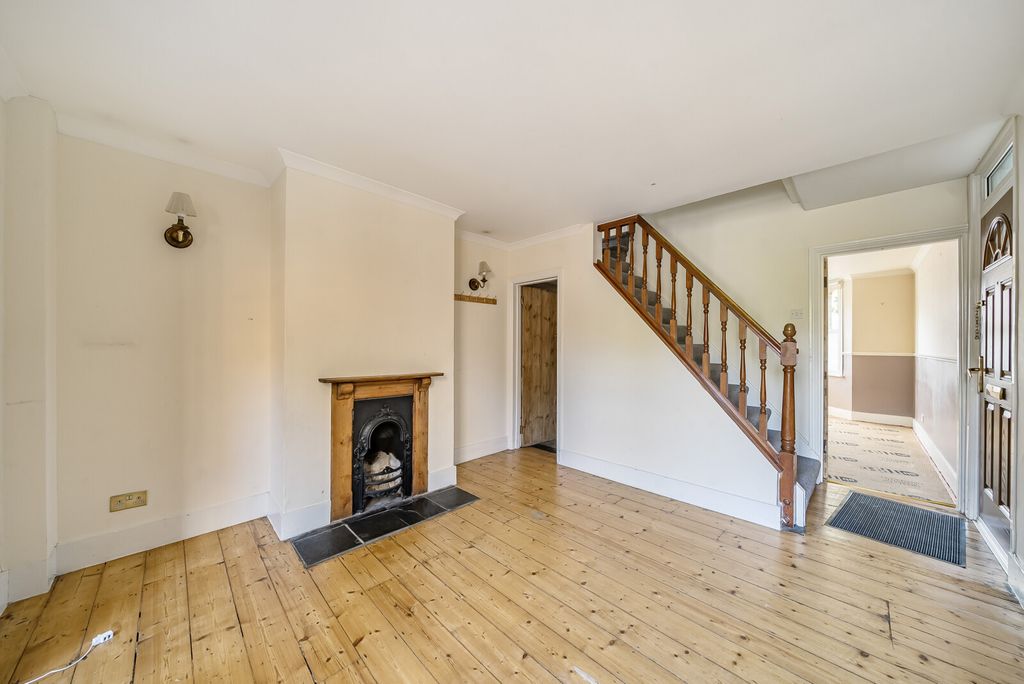 Property photo 3 of 18 1303192-11-6842d6...