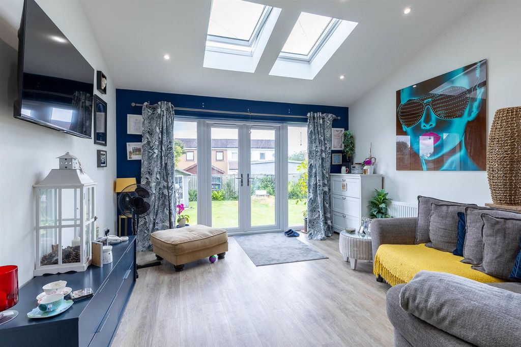 Property photo 3 of 22 21 Craigroyston Road, Scone-24.Jpg