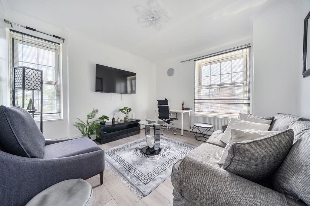 Property photo 1 of 15 1497909-6-6A68950...