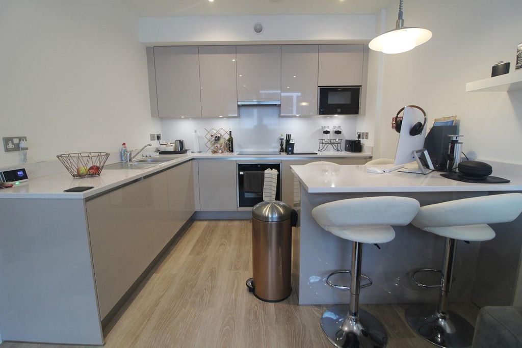 Property photo 3 of 5 Kitchen