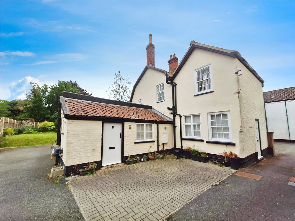 Property photo 1 of 18 Picture No. 23